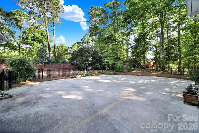 537 Briarwood Road, Lancaster, SC 29720