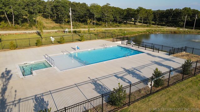 5 Cedar Run Road, Eufaula, OK 74432