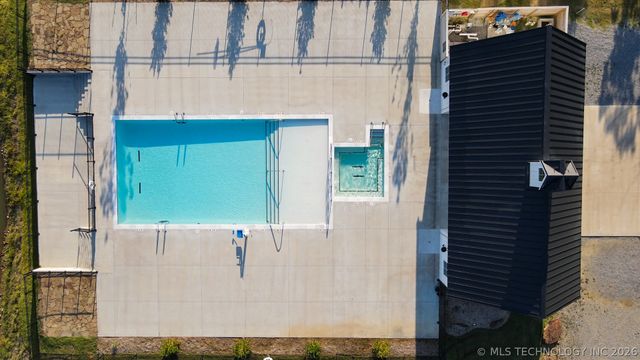 5 Cedar Run Road, Eufaula, OK 74432