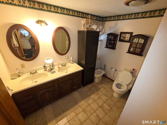 156 Federal Street, West Hartford, CT 06110