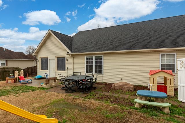 1211 Mockingbird Lane, Carterville, IL 62918