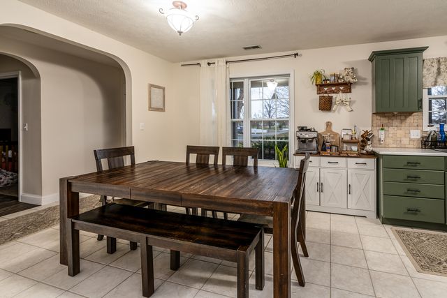 1211 Mockingbird Lane, Carterville, IL 62918