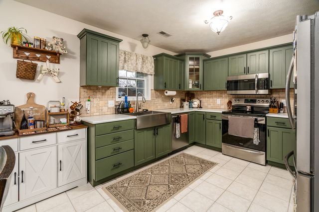 1211 Mockingbird Lane, Carterville, IL 62918