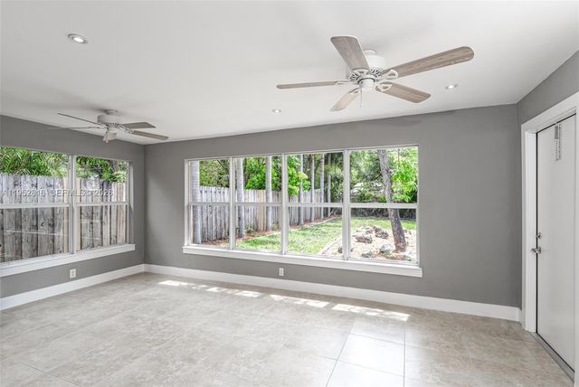 1032 SW 22nd Ter, Fort Lauderdale, FL 33312