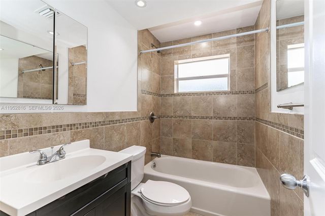 1032 SW 22nd Ter, Fort Lauderdale, FL 33312