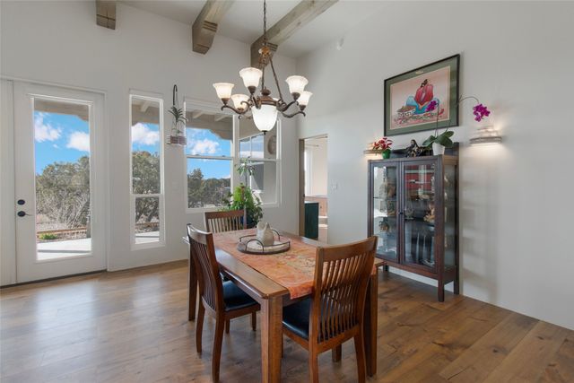 4 Herrada Court, Santa Fe, NM 87508