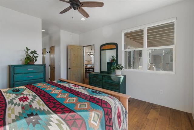 4 Herrada Court, Santa Fe, NM 87508