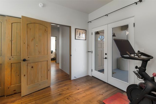 4 Herrada Court, Santa Fe, NM 87508