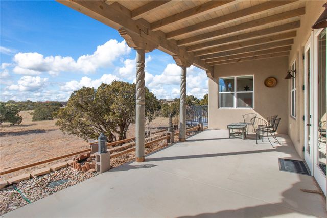 4 Herrada Court, Santa Fe, NM 87508