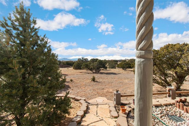 4 Herrada Court, Santa Fe, NM 87508