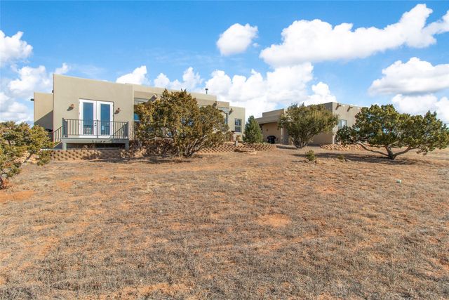 4 Herrada Court, Santa Fe, NM 87508