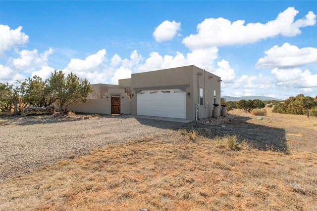 4 Herrada Court, Santa Fe, NM 87508