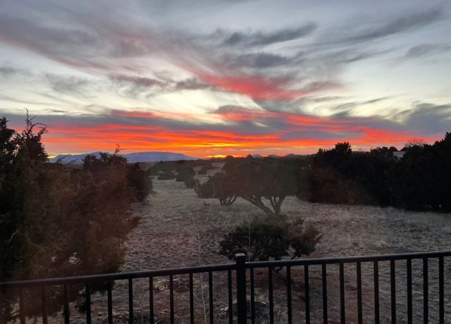 4 Herrada Court, Santa Fe, NM 87508