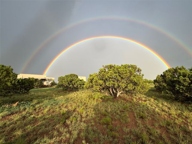 4 Herrada Court, Santa Fe, NM 87508