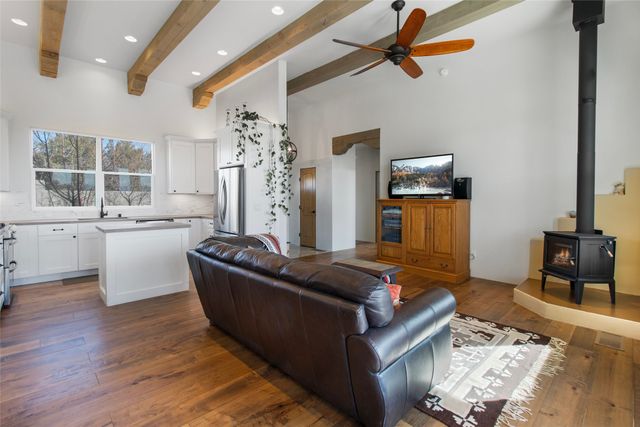 4 Herrada Court, Santa Fe, NM 87508