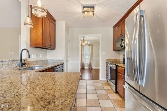 4552 Canasta Court, Hope Mills, NC 28348