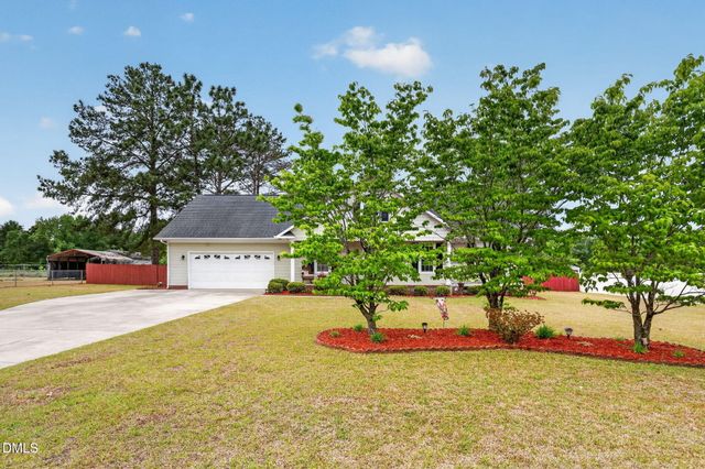 4552 Canasta Court, Hope Mills, NC 28348