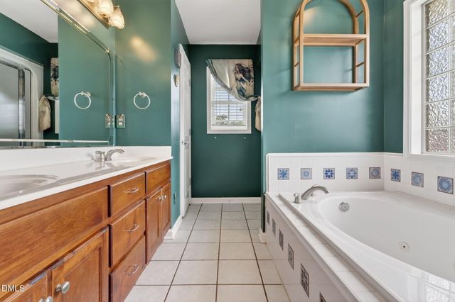4552 Canasta Court, Hope Mills, NC 28348