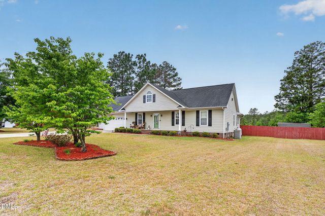 4552 Canasta Court, Hope Mills, NC 28348