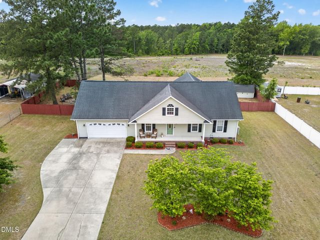 4552 Canasta Court, Hope Mills, NC 28348
