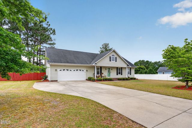 4552 Canasta Court, Hope Mills, NC 28348