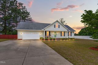 4552 Canasta Court, Hope Mills, NC 28348