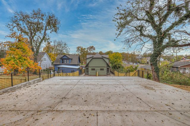821B Acklen Ave, Nashville, TN 37203