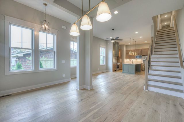 821B Acklen Ave, Nashville, TN 37203