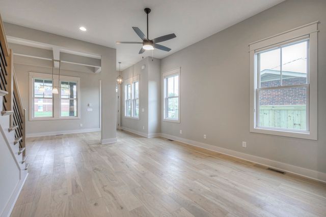 821B Acklen Ave, Nashville, TN 37203