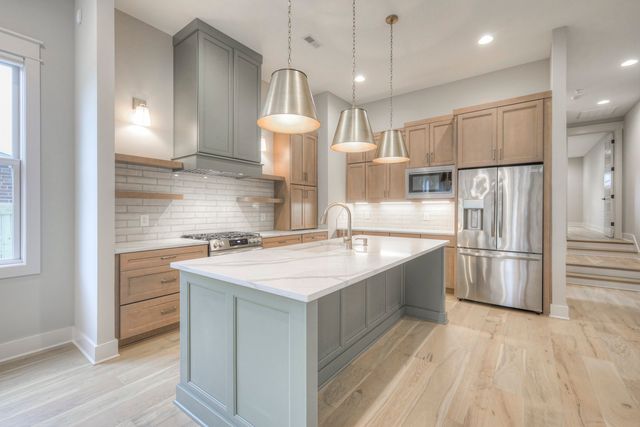 821B Acklen Ave, Nashville, TN 37203