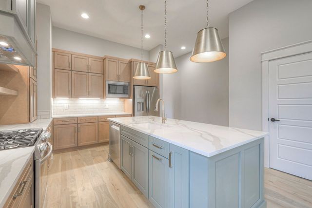 821B Acklen Ave, Nashville, TN 37203