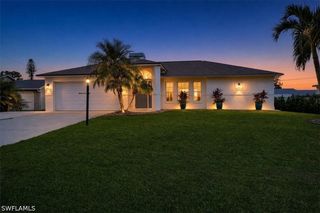 8312 Tahiti RD, Fort Myers, FL 33967