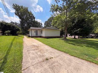 404 W Yellow Wood Drive, Simpsonville, SC 29680