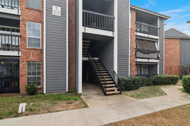 18333 Roehampton Drive 224, Dallas, TX 75252