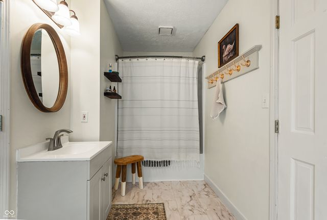 319 15th Street, Columbus, IN 47201