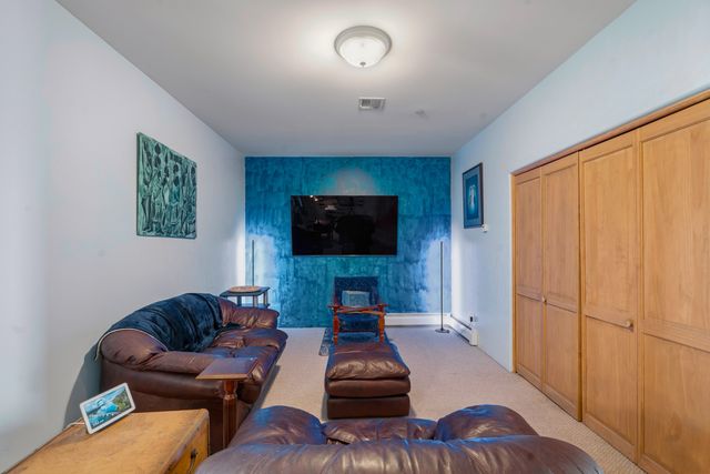 60 Avenida Aldea, Santa Fe, NM 87507
