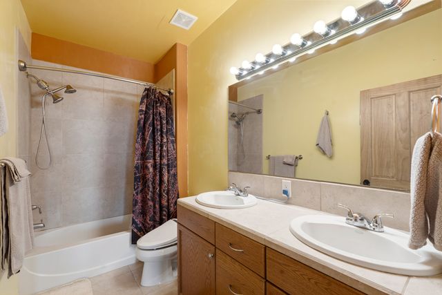 60 Avenida Aldea, Santa Fe, NM 87507
