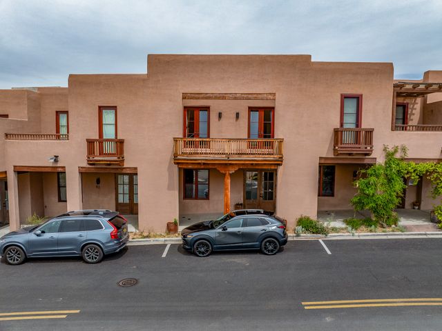 60 Avenida Aldea, Santa Fe, NM 87507