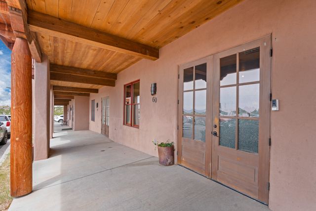 60 Avenida Aldea, Santa Fe, NM 87507