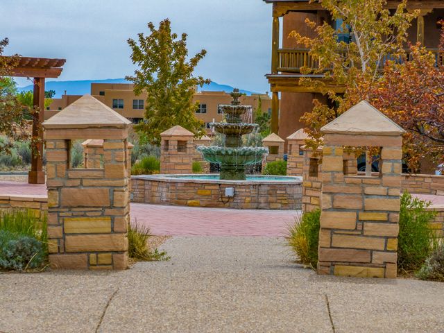 60 Avenida Aldea, Santa Fe, NM 87507