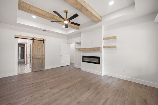 1004 W Broadus Avenue, Fort Worth, TX 76115