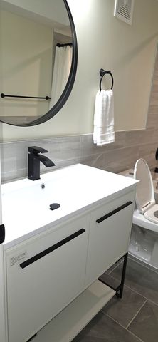 375 PLUM CREEK Drive 412, Wheeling, IL 60090