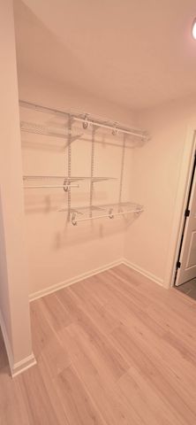 375 PLUM CREEK Drive 412, Wheeling, IL 60090