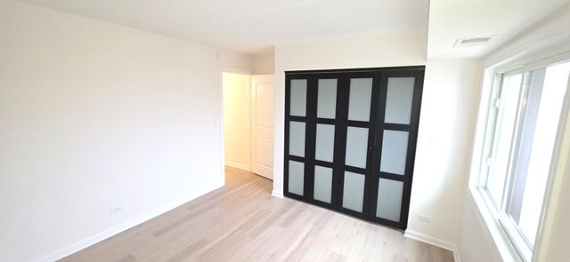 375 PLUM CREEK Drive 412, Wheeling, IL 60090