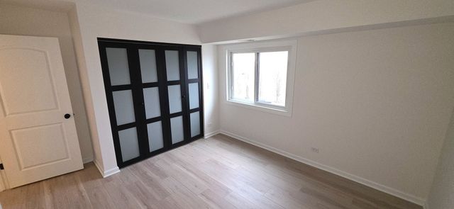 375 PLUM CREEK Drive 412, Wheeling, IL 60090