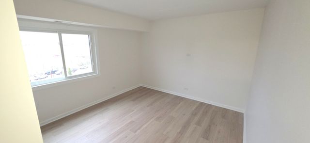 375 PLUM CREEK Drive 412, Wheeling, IL 60090