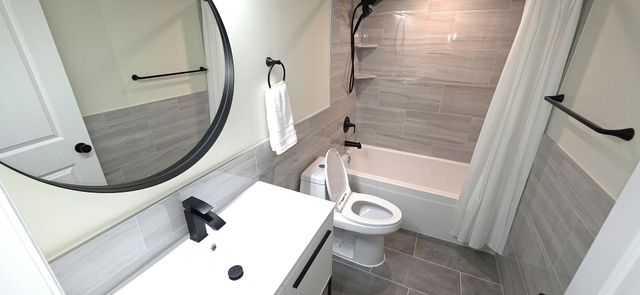 375 PLUM CREEK Drive 412, Wheeling, IL 60090