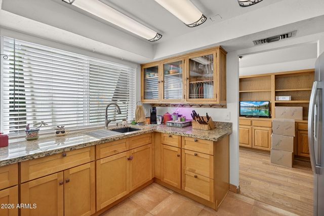 2119 E CROCUS Drive, Phoenix, AZ 85022