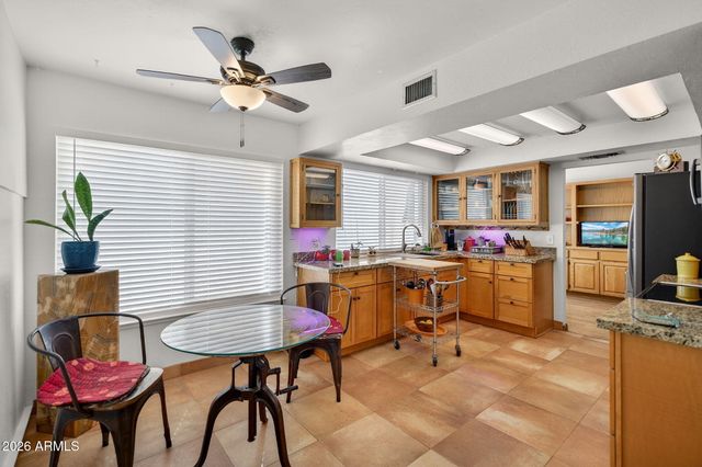 2119 E CROCUS Drive, Phoenix, AZ 85022