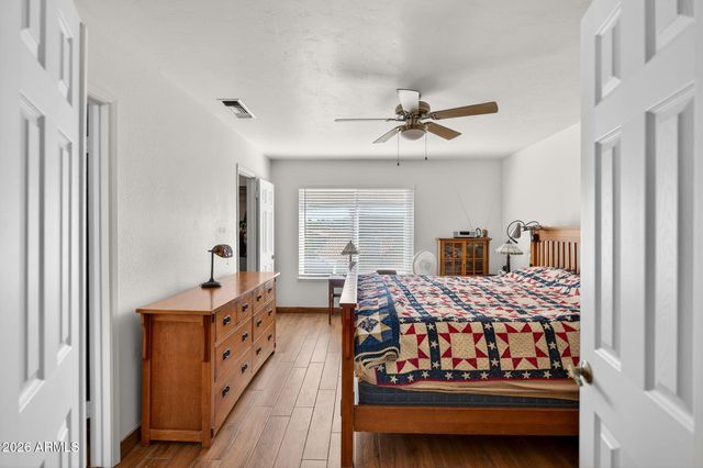 2119 E CROCUS Drive, Phoenix, AZ 85022